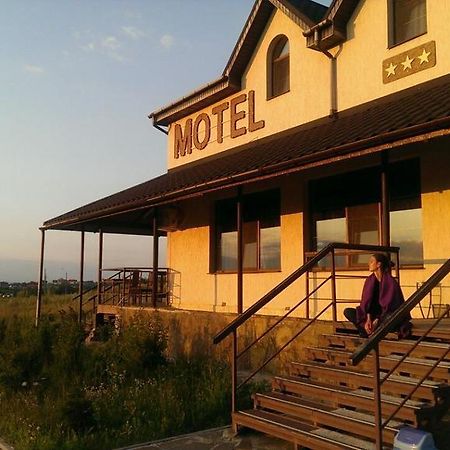 Motel Sacvoyageハルキウ エクステリア 写真